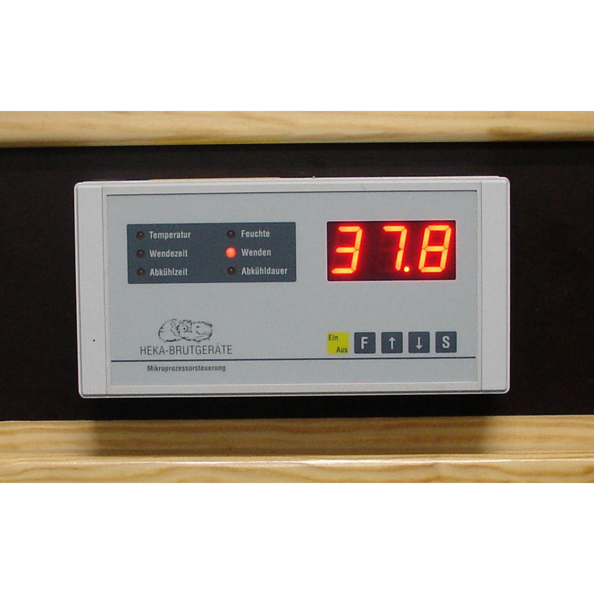 HEKA Euro Lux II Egg Incubator